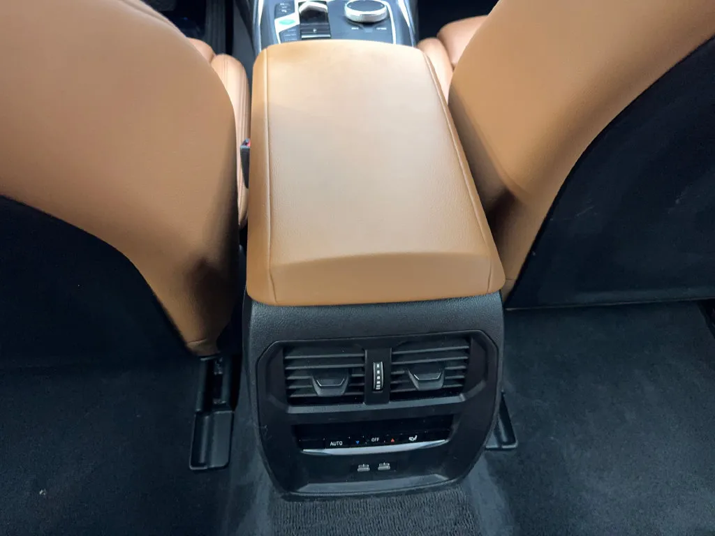 BMW i4 photo 69