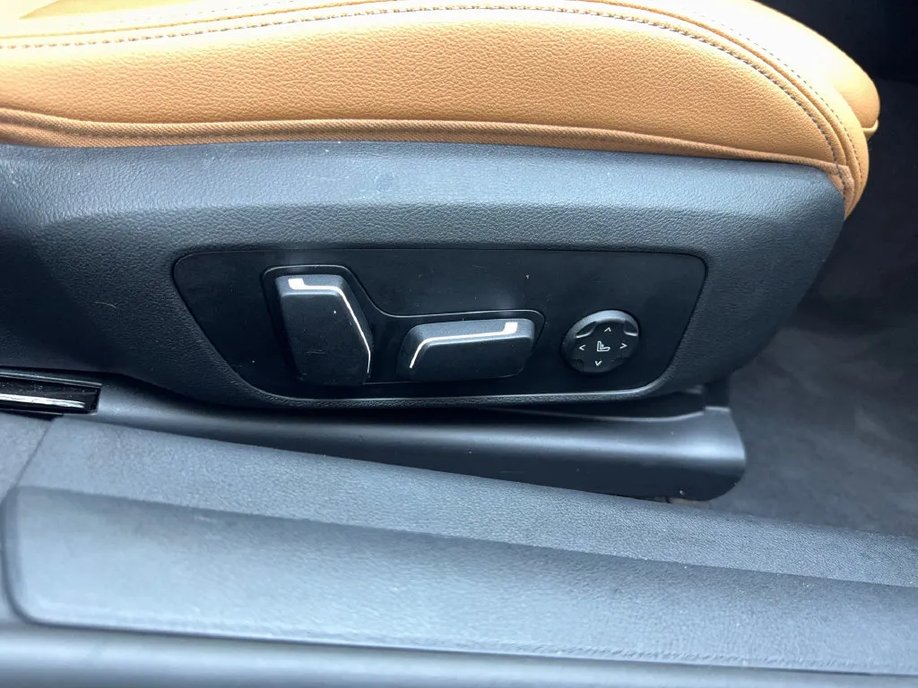 BMW i4 photo 49