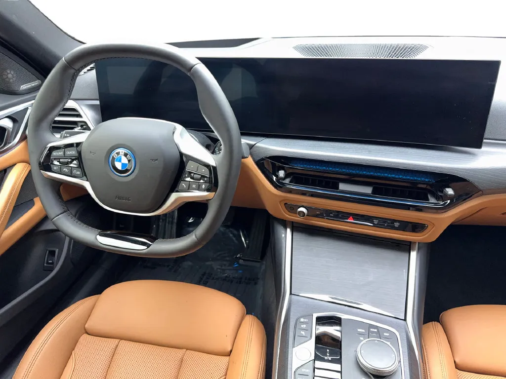 BMW i4 photo 55