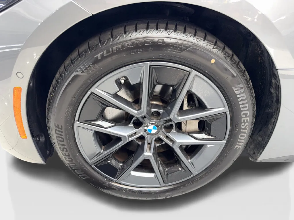 BMW i4 photo 78