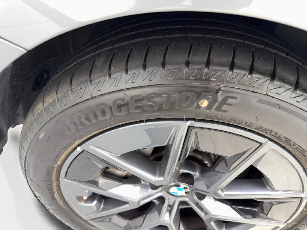 BMW i4 photo 82