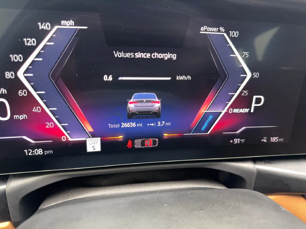 BMW i4 photo 61