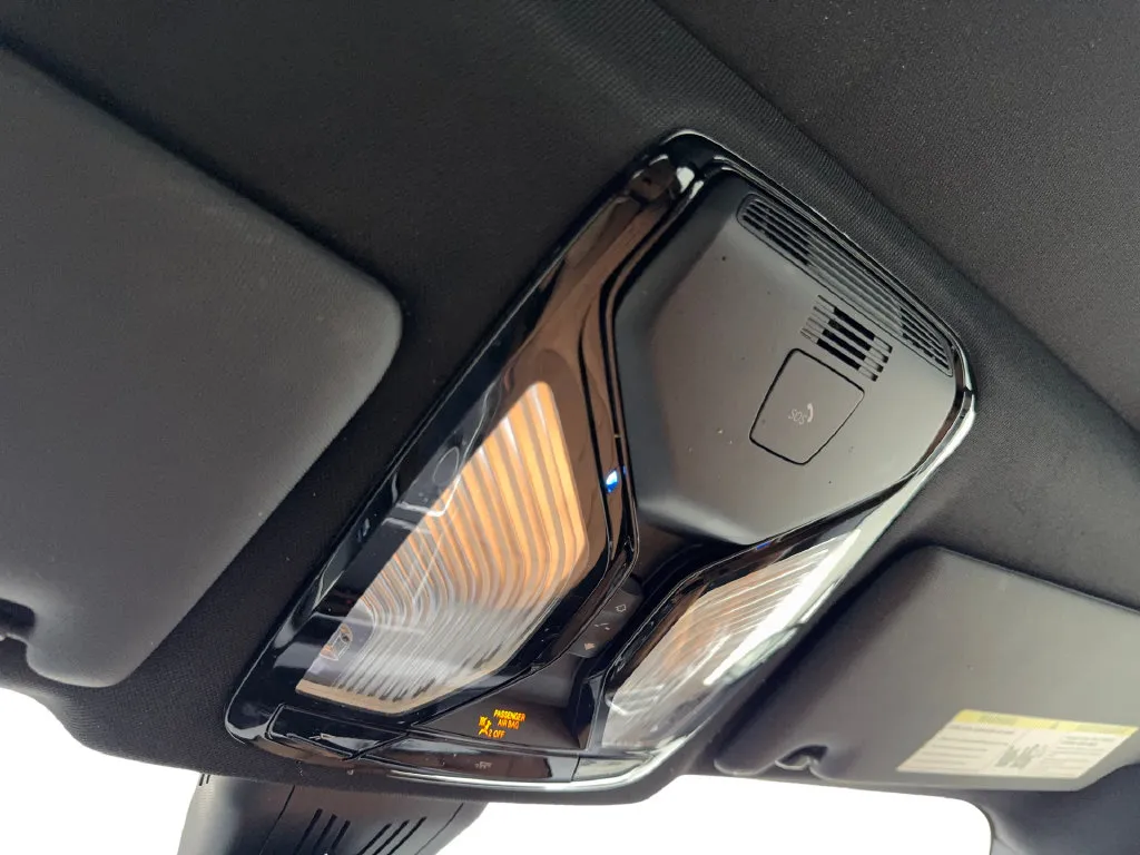 BMW i4 photo 73