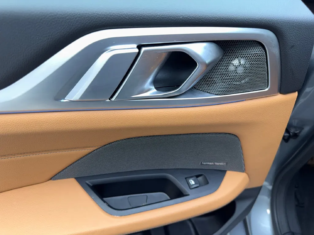 BMW i4 photo 40