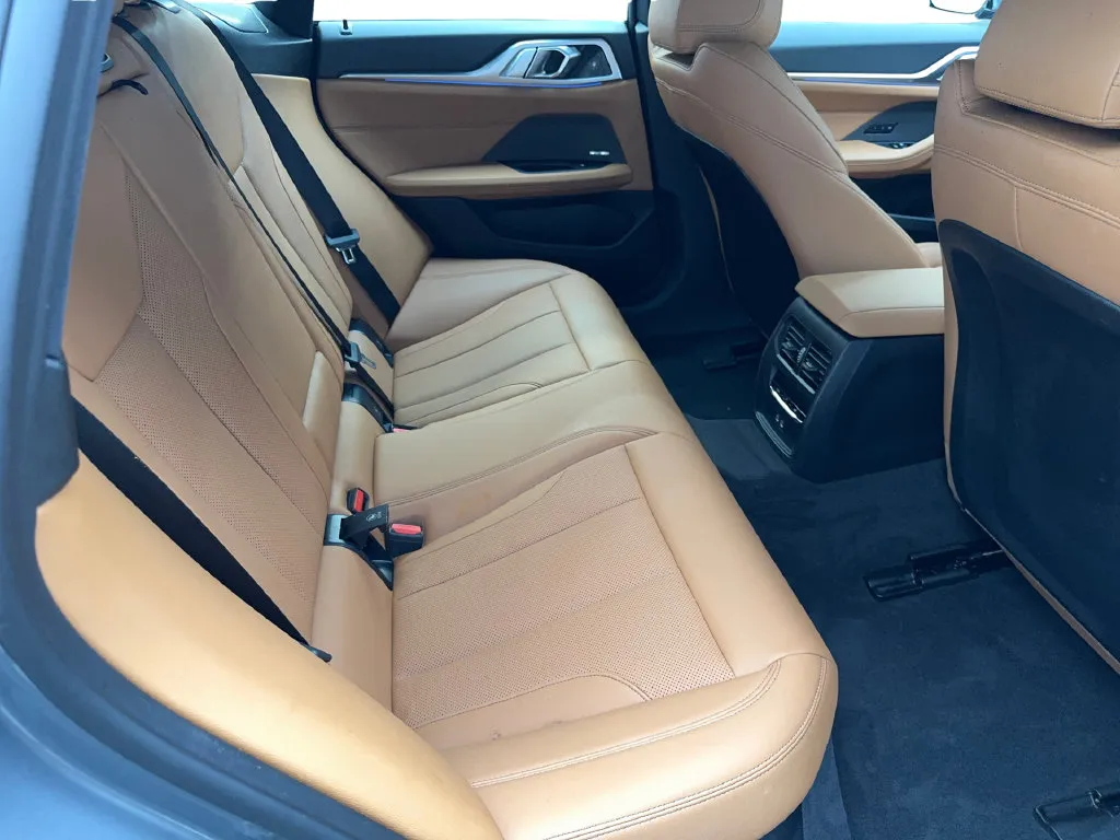 BMW i4 photo 41