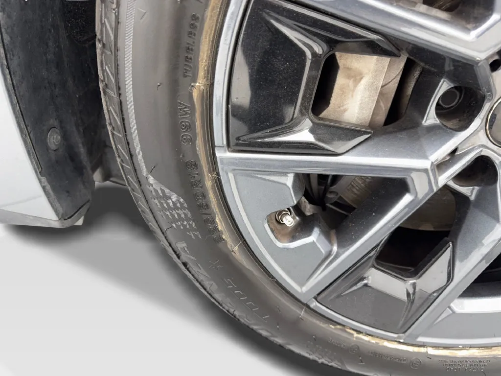 BMW i4 photo 83