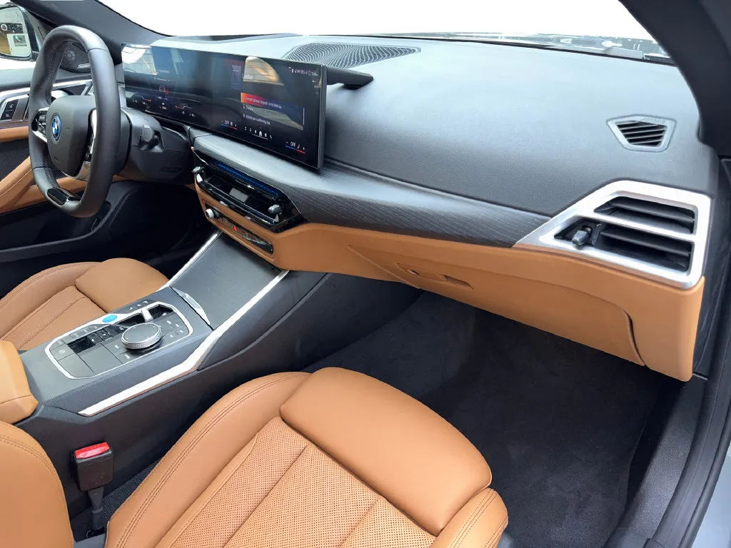 BMW i4 photo 54