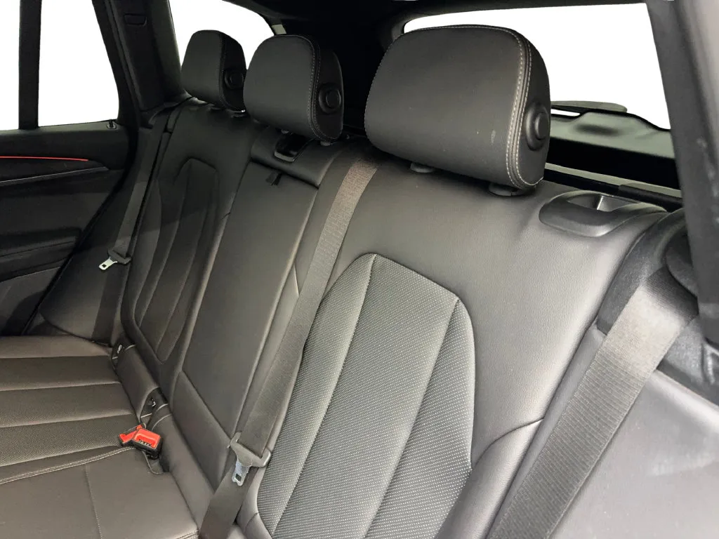 BMW X3 photo 36