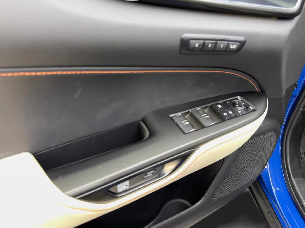 Lexus NX photo 34