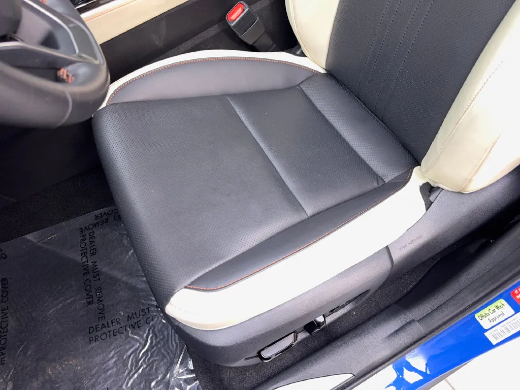 Lexus NX photo 30