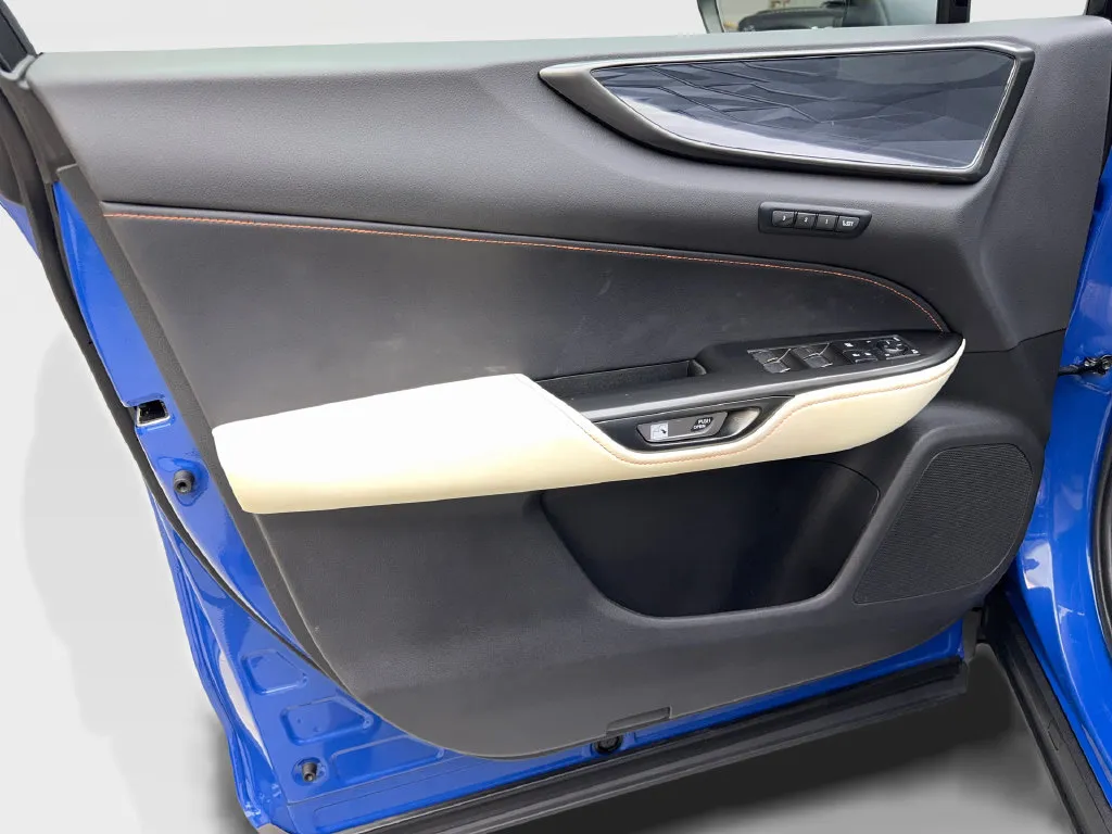 Lexus NX photo 33
