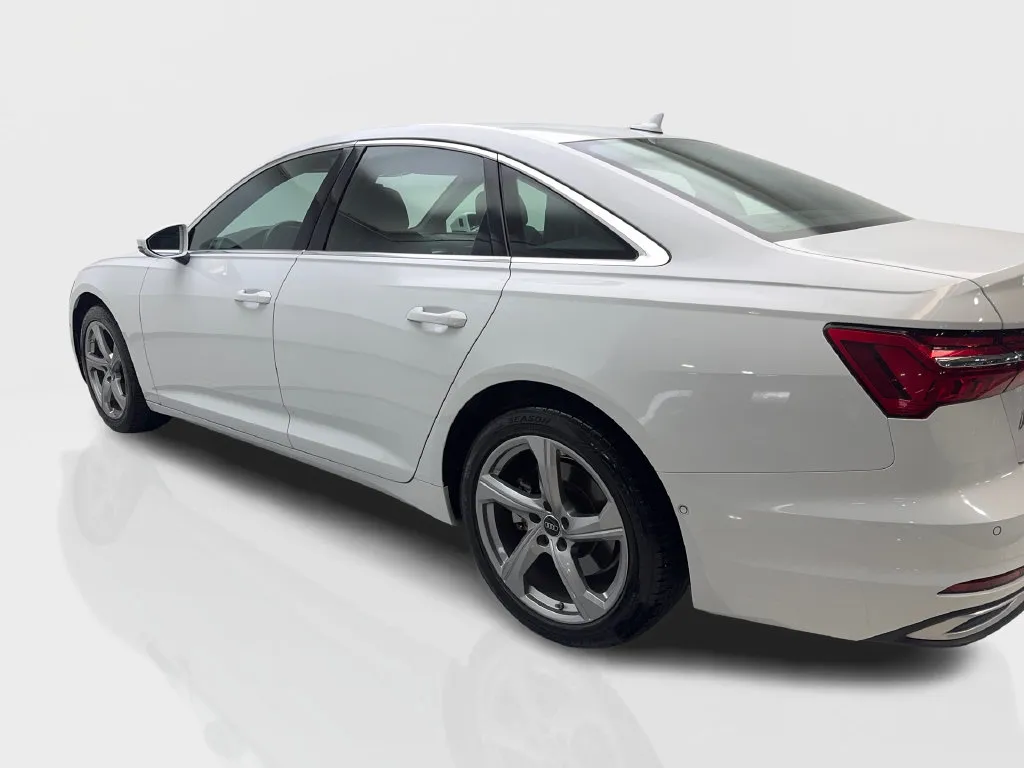 Audi A6 photo 16