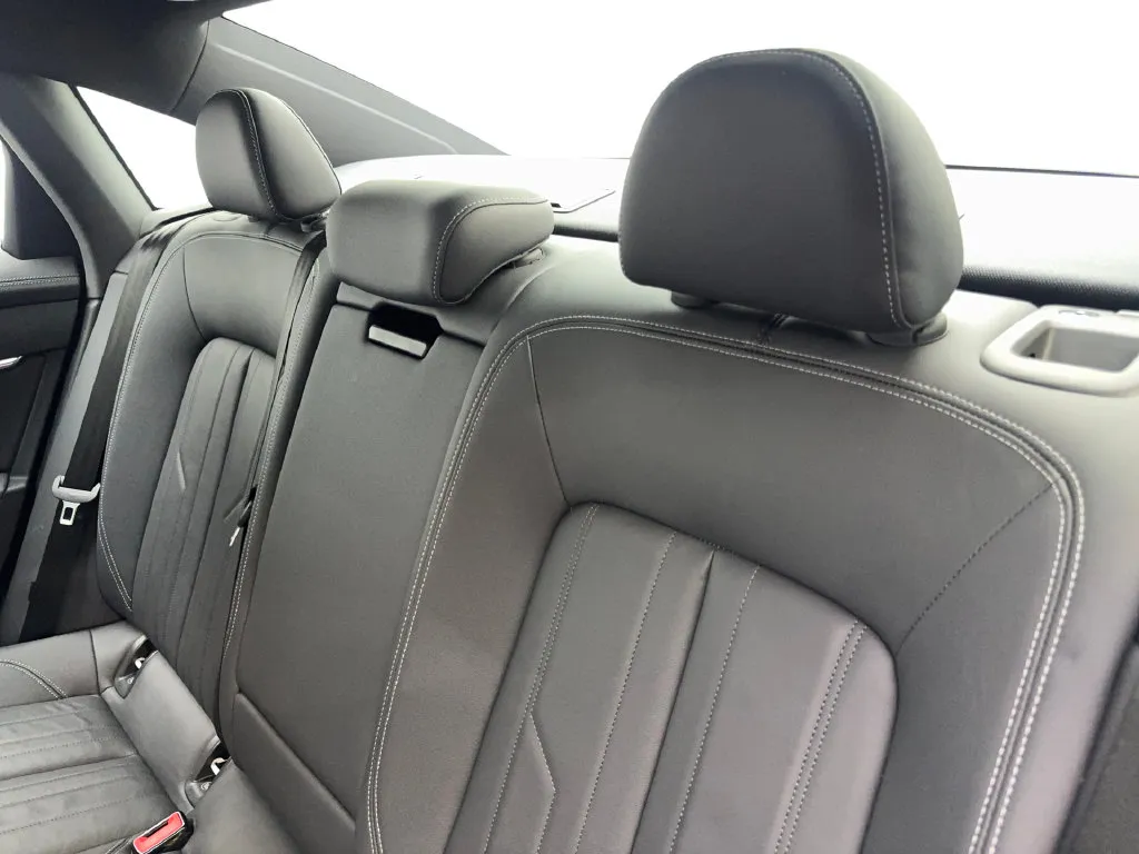 Audi A6 photo 37
