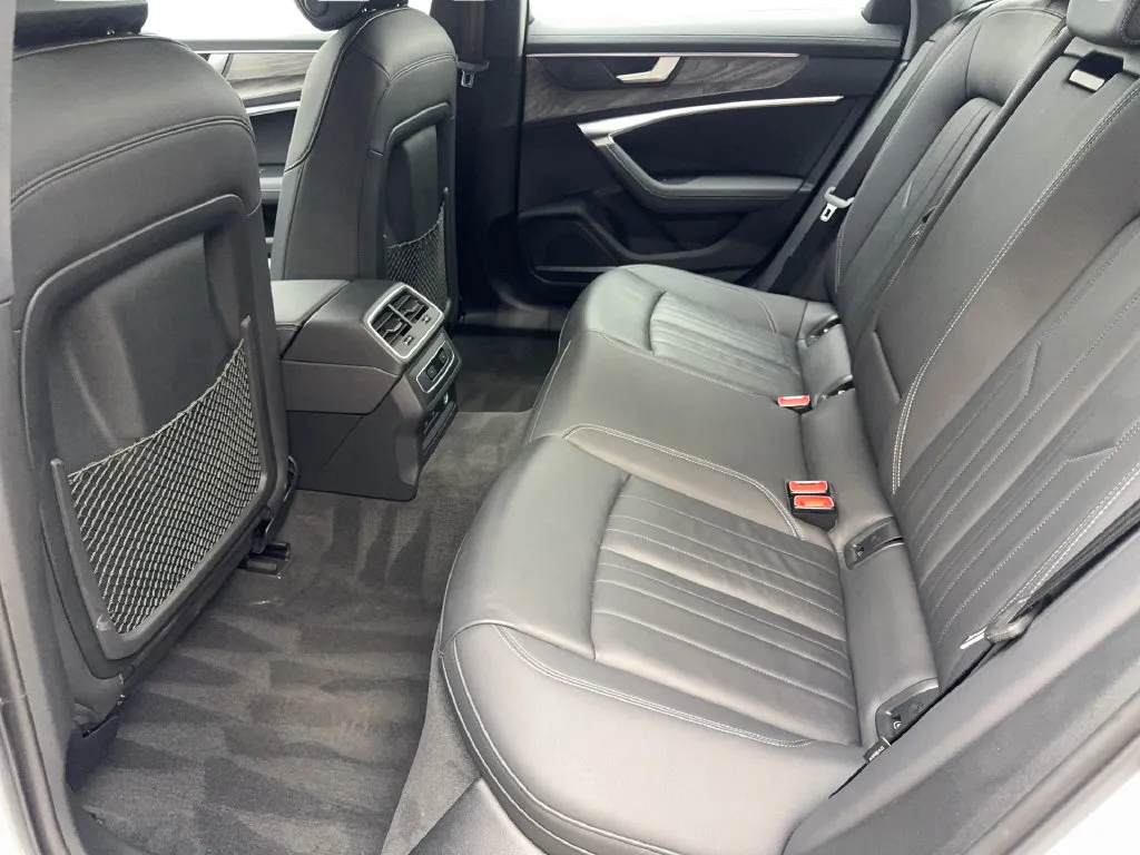 Audi A6 photo 36