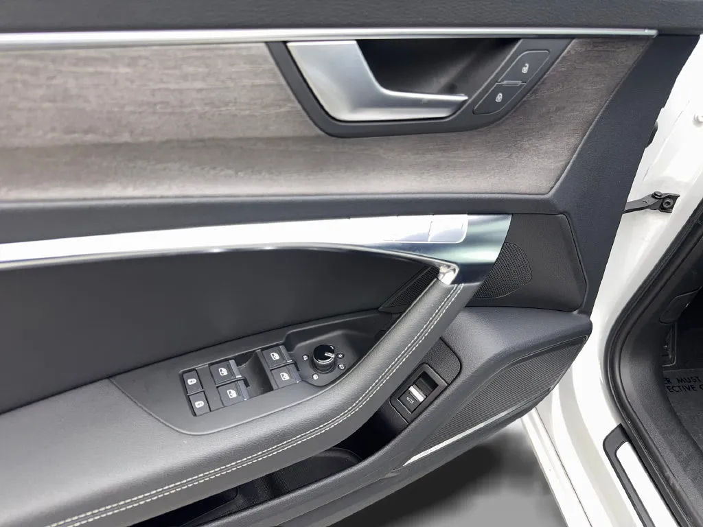 Audi A6 photo 35