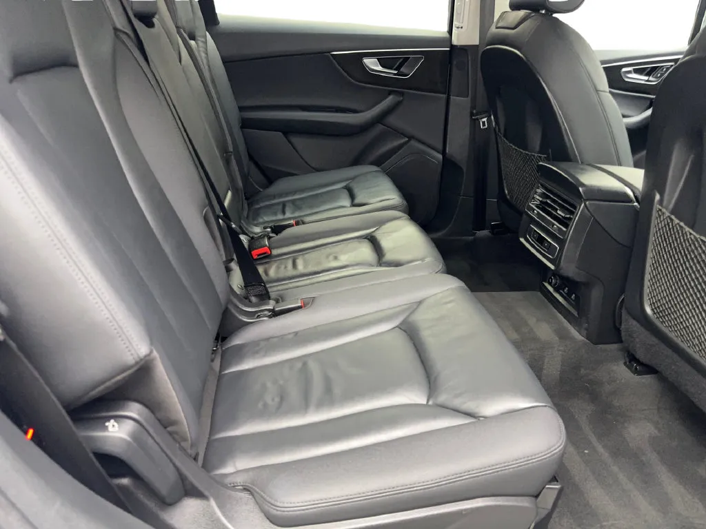 Audi Q7 photo 46