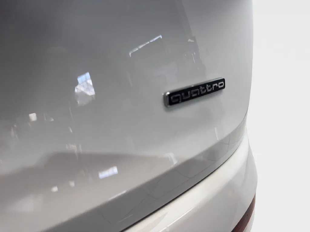 Audi Q7 photo 26