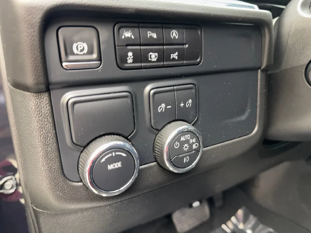 Chevrolet Tahoe photo 61