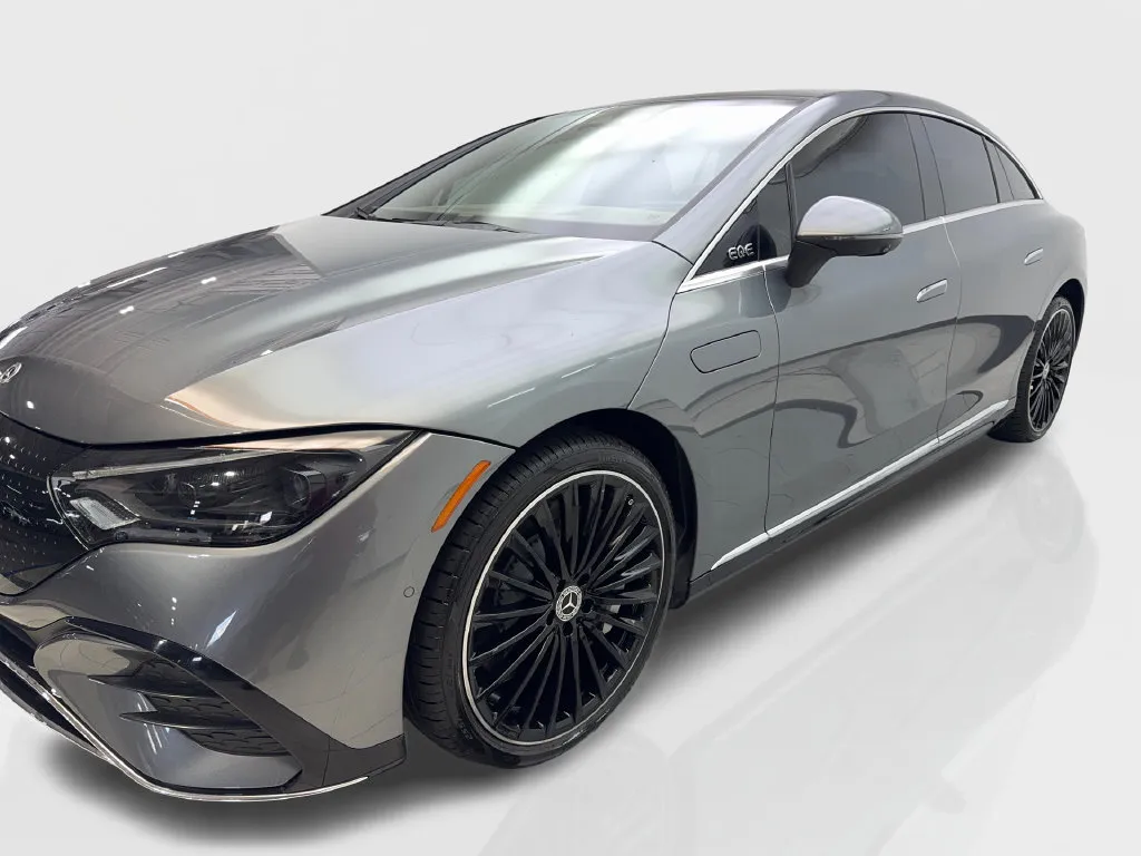 Mercedes-Benz EQE photo 12