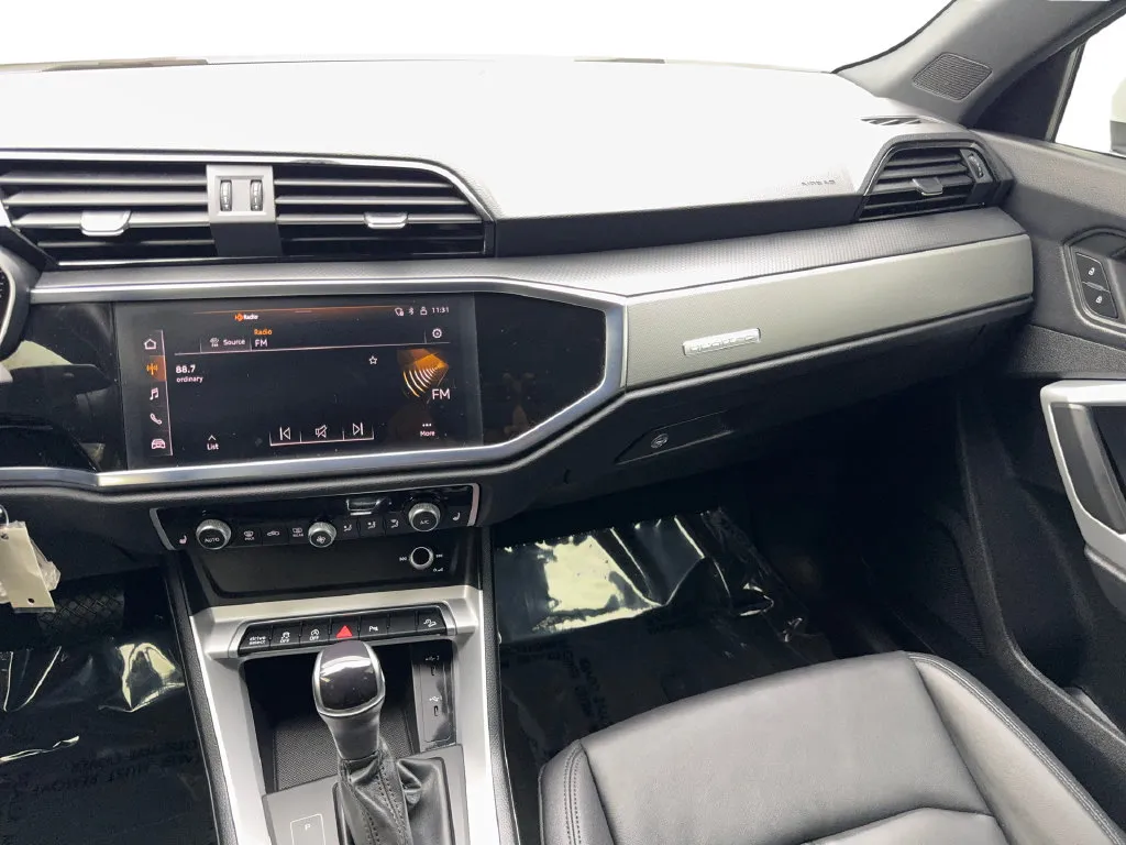 Audi Q3 photo 57