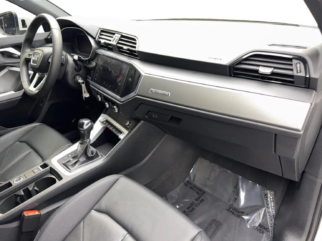 Audi Q3 photo 55