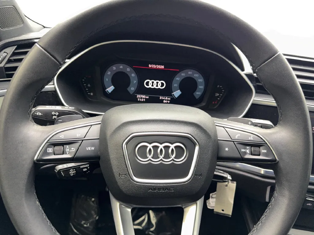 Audi Q3 photo 60