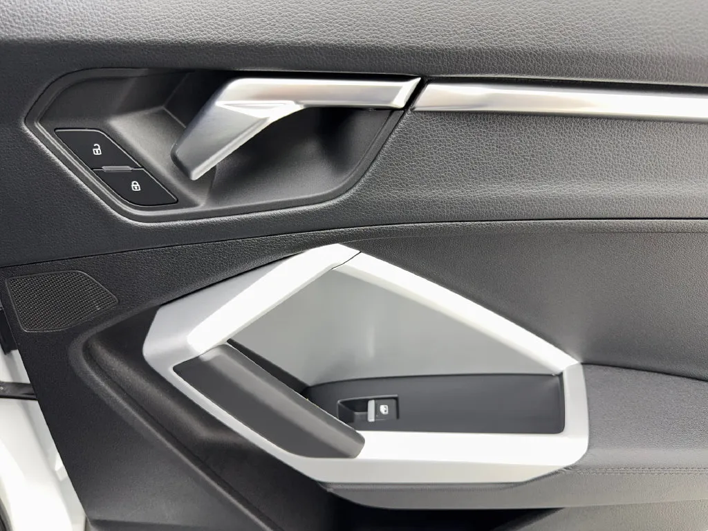 Audi Q3 photo 46