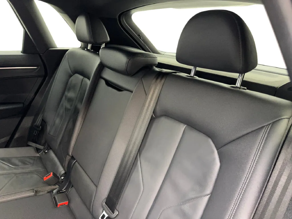 Audi Q3 photo 37