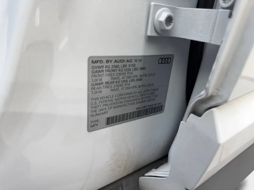 Audi Q3 photo 87