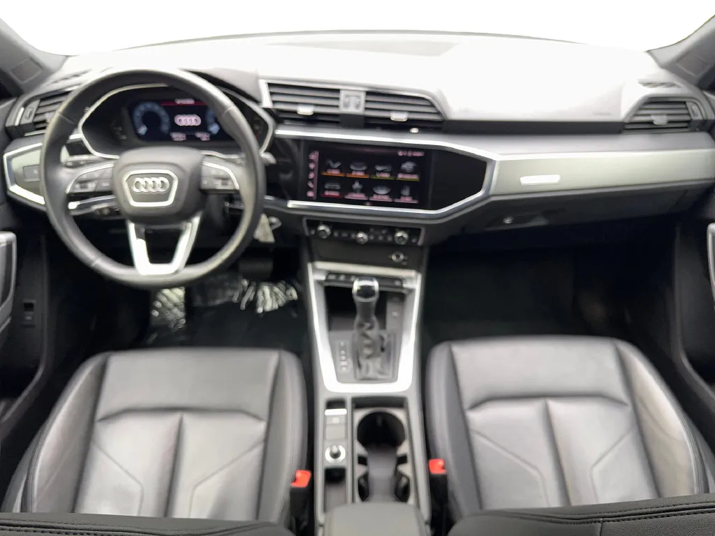 Audi Q3 photo 54