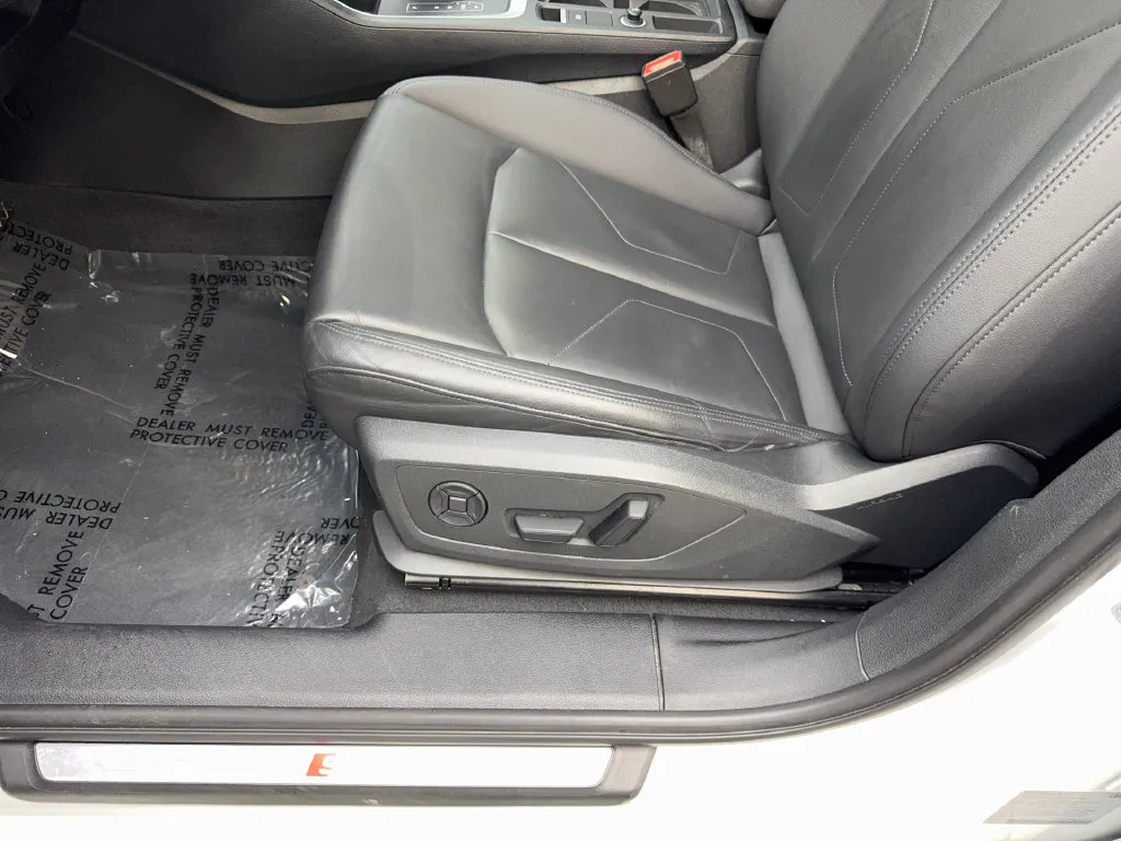 Audi Q3 photo 29