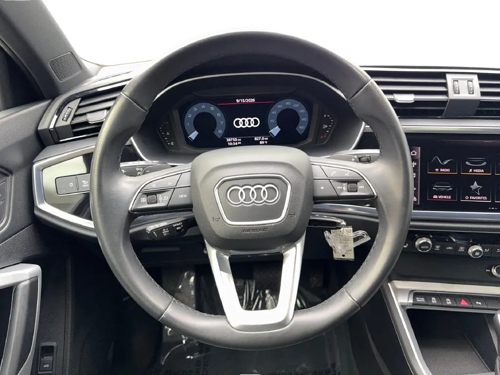 Audi Q3 photo 59