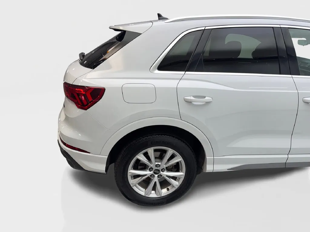 Audi Q3 photo 18