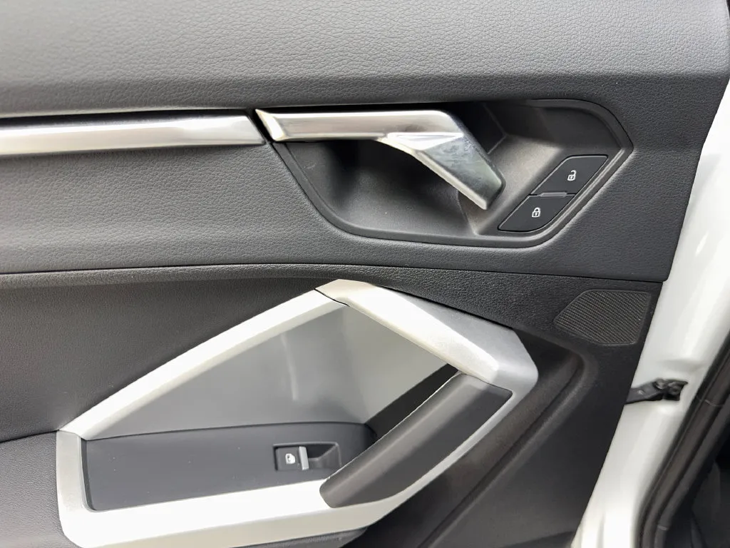 Audi Q3 photo 41