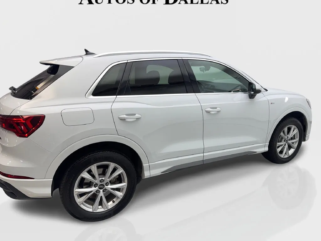 Audi Q3 photo 15