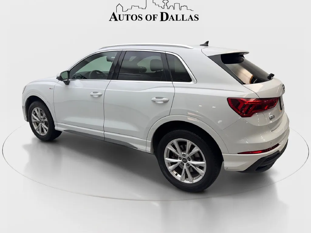 Audi Q3 photo 10