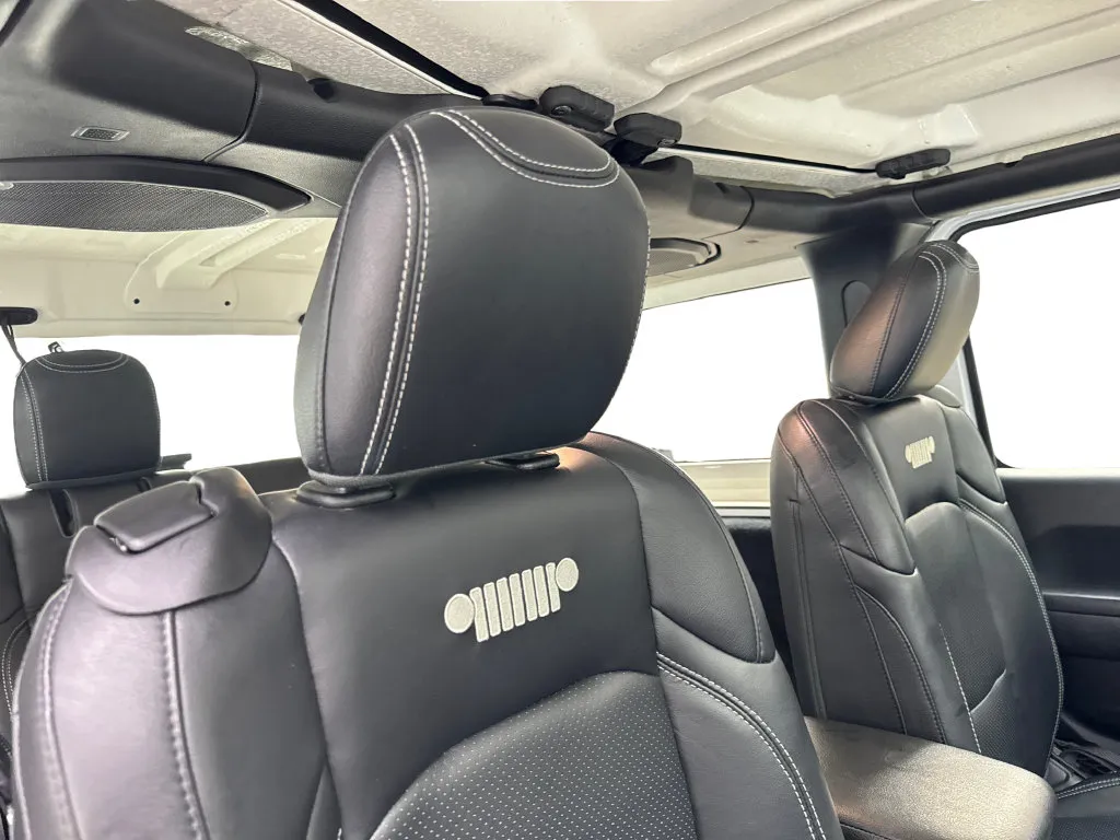 Jeep Wrangler photo 40