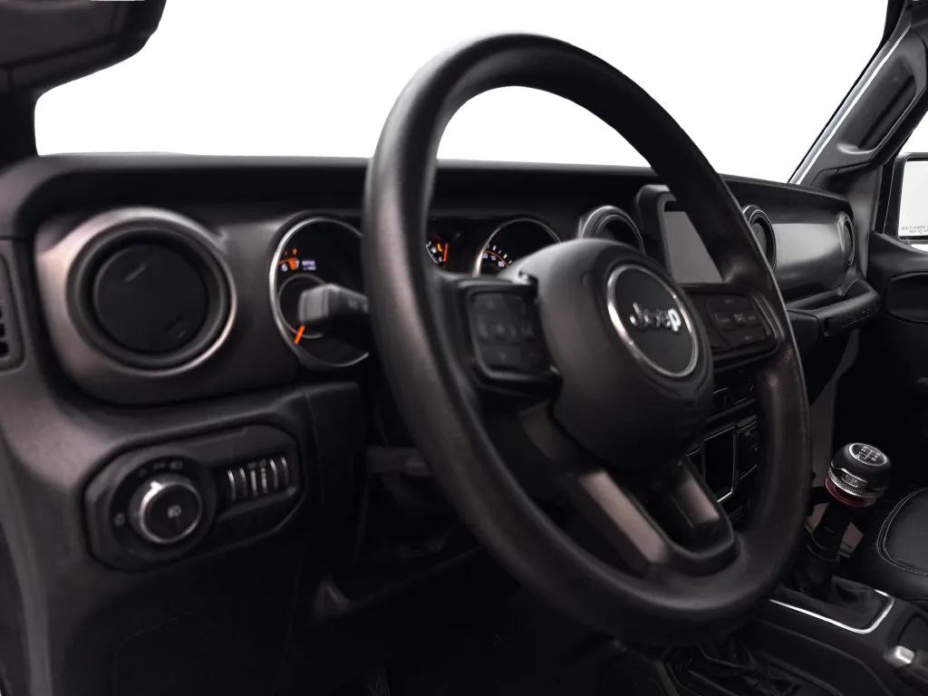 Jeep Wrangler photo 45