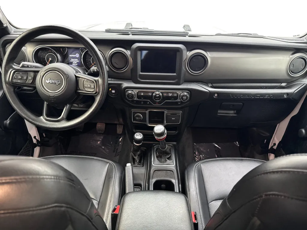 Jeep Wrangler photo 46