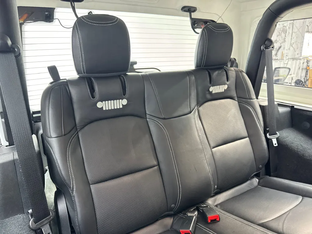 Jeep Wrangler photo 37
