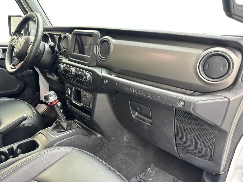 Jeep Wrangler photo 47