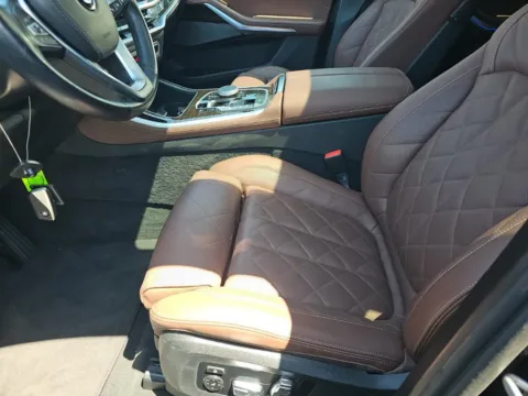 More photos of 2025 BMW X5 xDrive40i at Autos of Dallas - Irving, TX