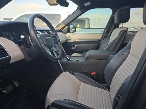 More photos of 2023 Land Rover Discovery S R-Dynamic at Autos of Dallas - Irving, TX