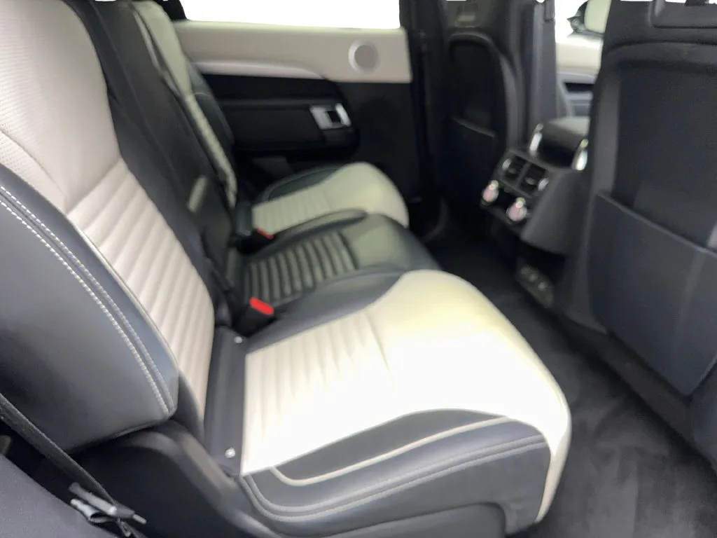Land Rover Discovery photo 45