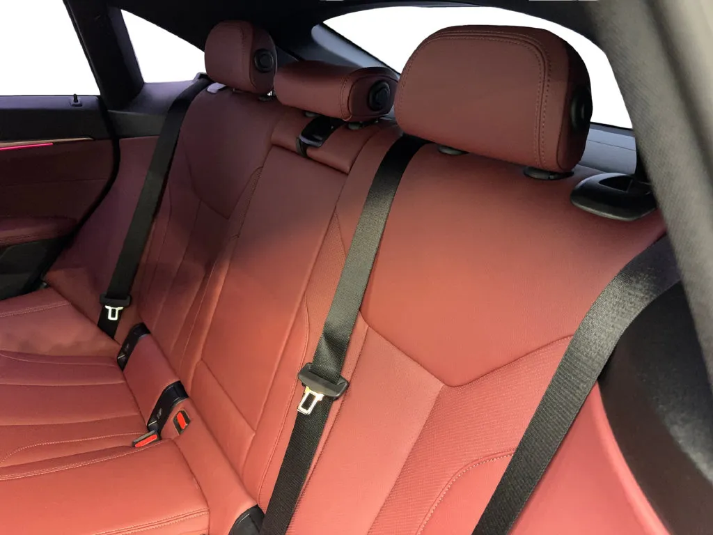 BMW 4 Series photo 35