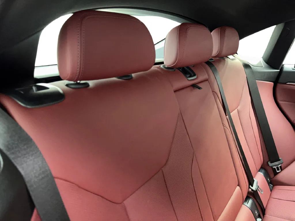 BMW i4 photo 43