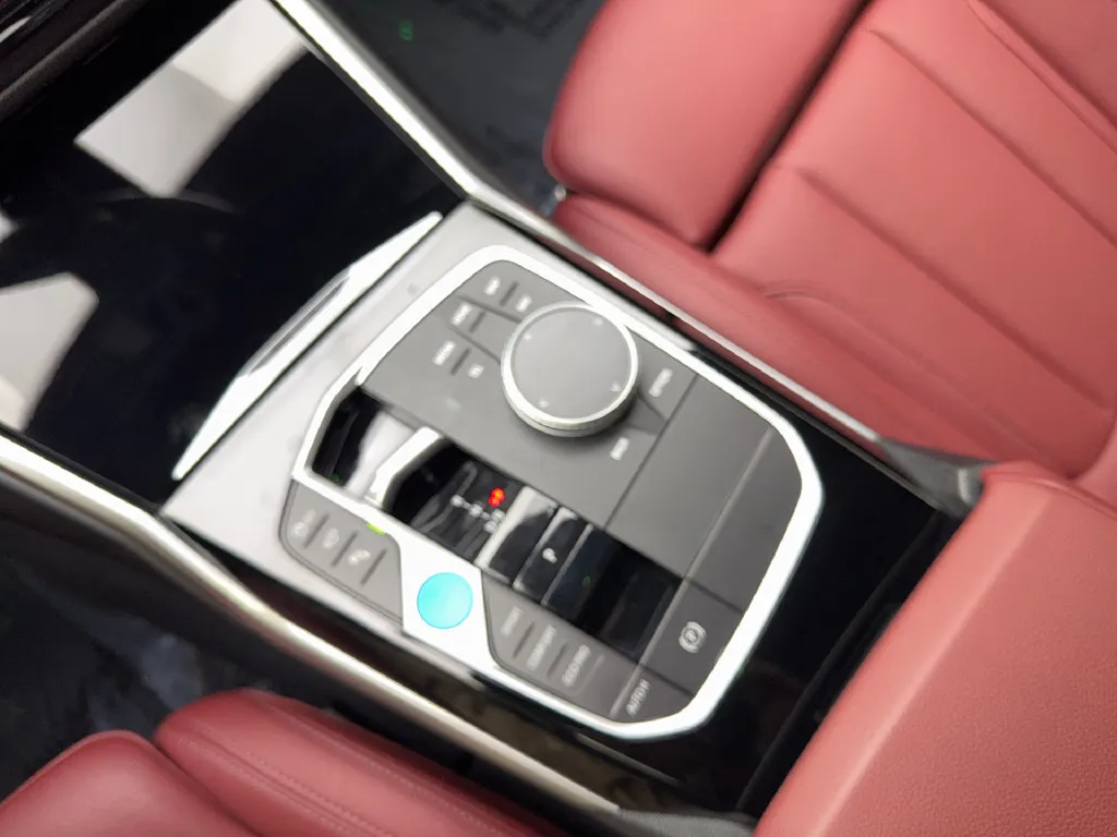 BMW i4 photo 71
