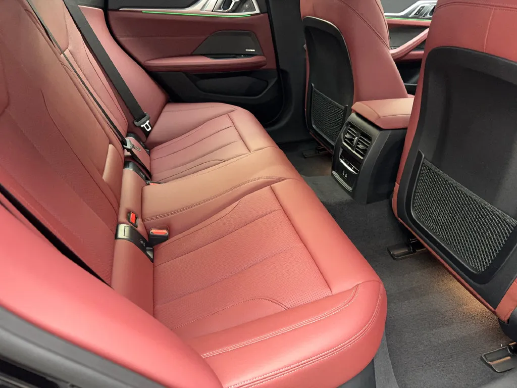 BMW i4 photo 42
