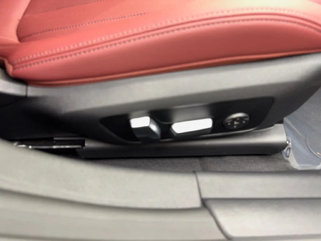 BMW i4 photo 50