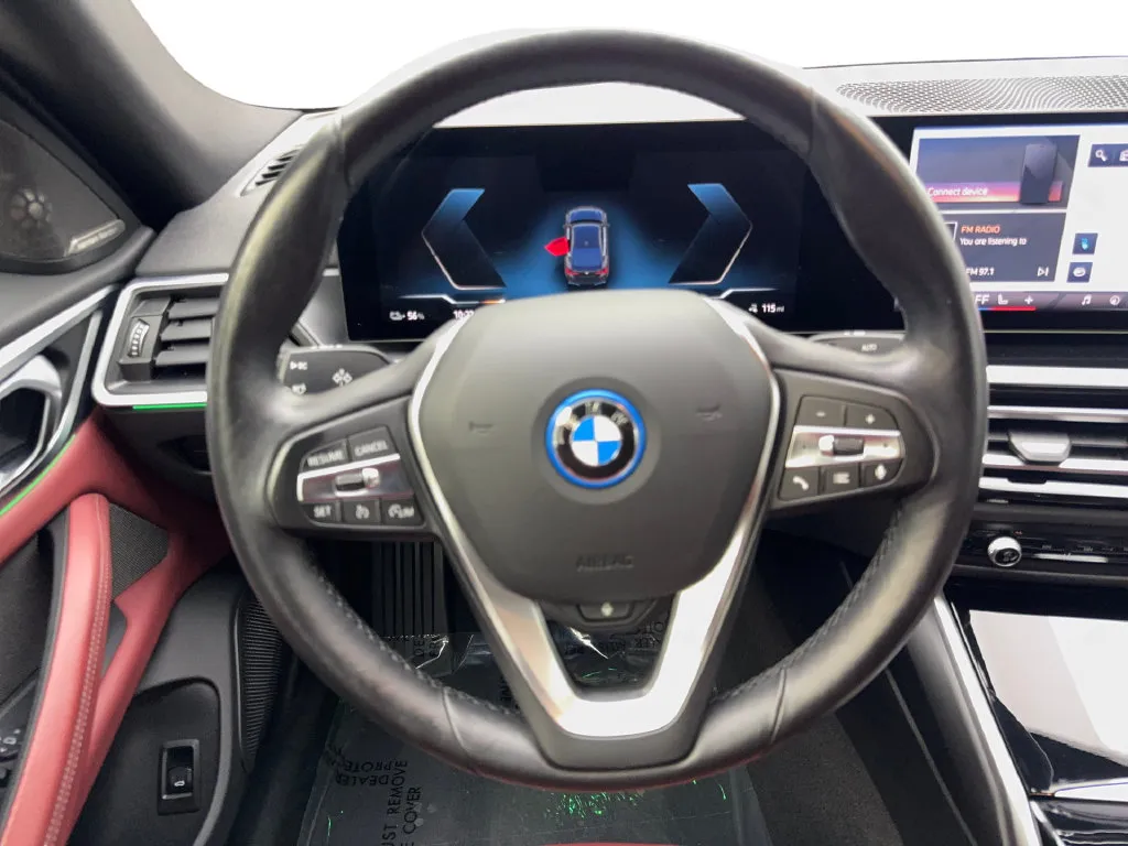 BMW i4 photo 59